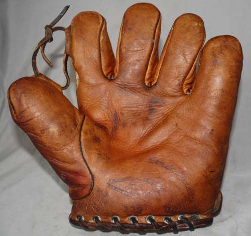 Neumann Newvine 133 Front